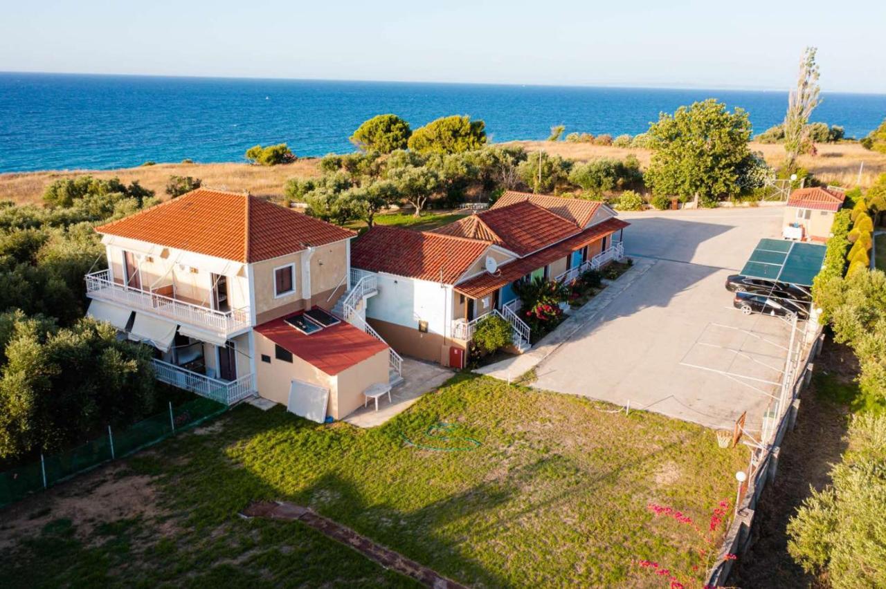 Jimmy'S Sea View Studios *