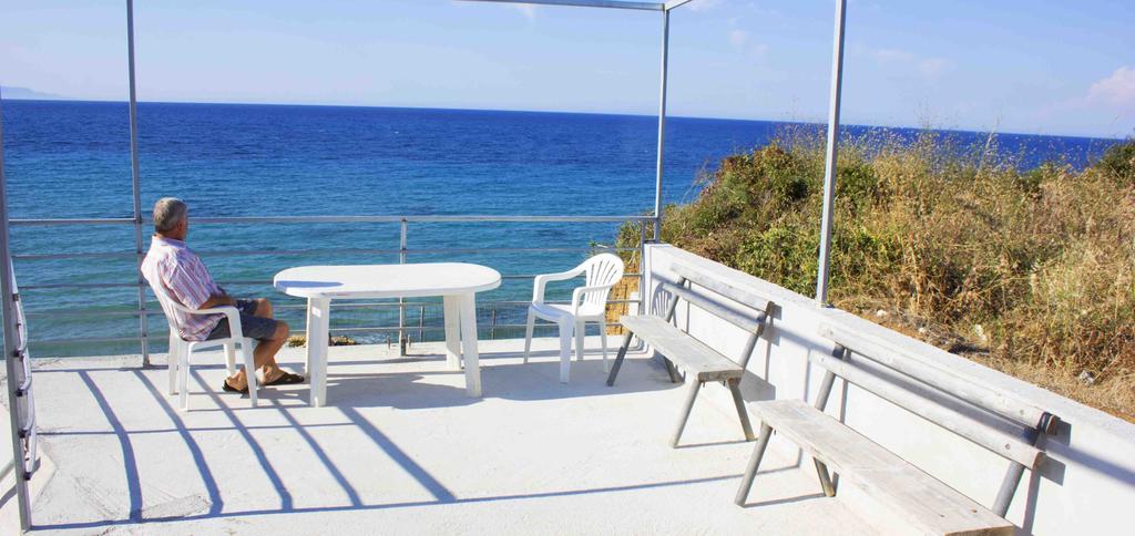 Jimmy'S Sea View Studios Apartment Tragaki